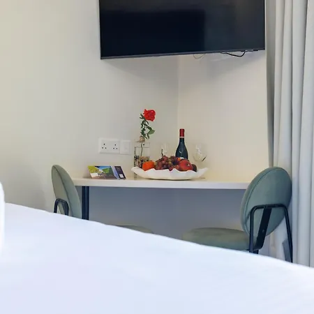 Апарт-отель The Palm - Adults Only Лимасол