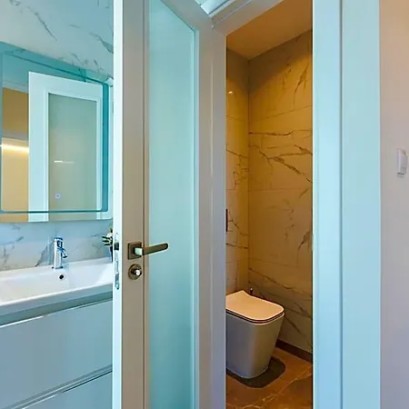 Aparthotel The Palm - Adults Only Limassol
