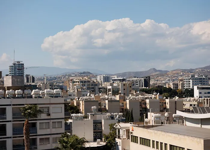 Lejlighedshotel The Palm - Adults Only Limassol