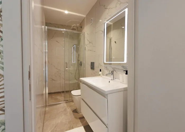 The Palm - Adults Only